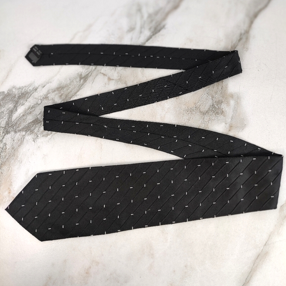 Giorgio Armani 100% Silk Handmade Black White Stripe Dash Pattern Tie Necktie